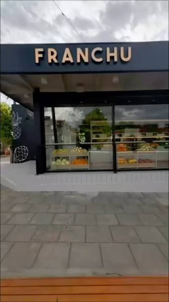 Vidriera del local Franchu